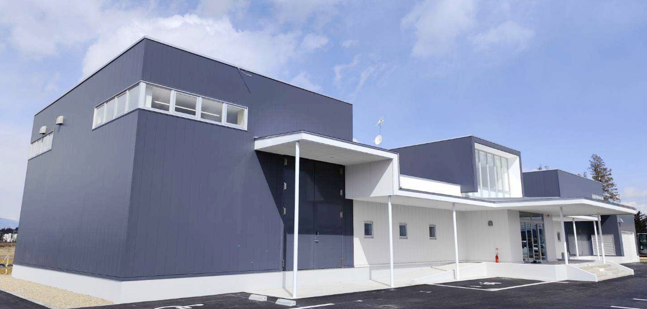 施設の外観写真